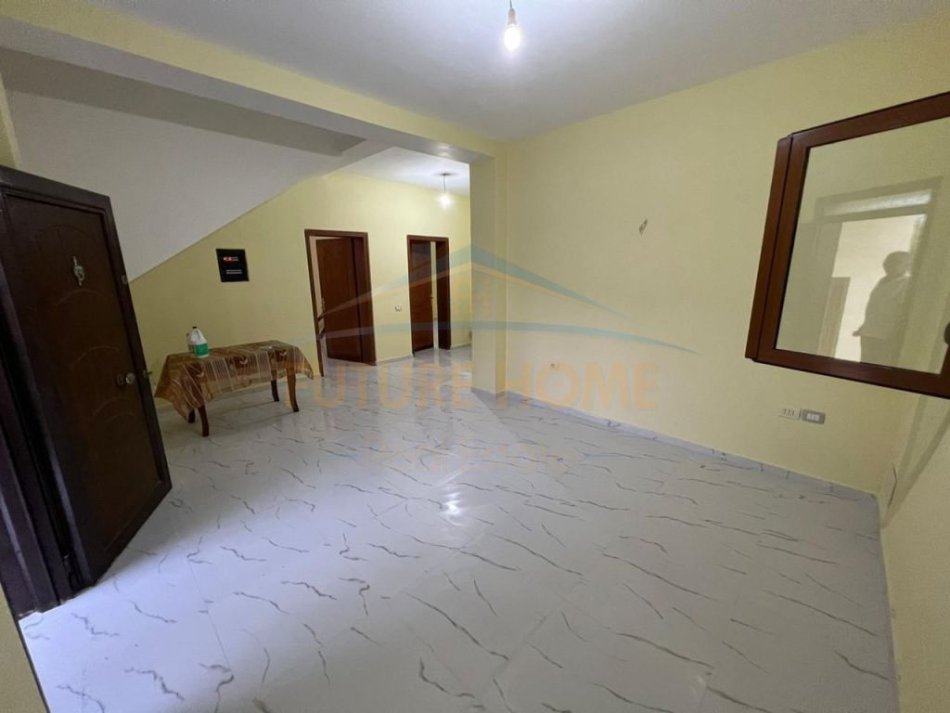 Tirane, shitet Vile , 500 m² 35.000.000 € 
