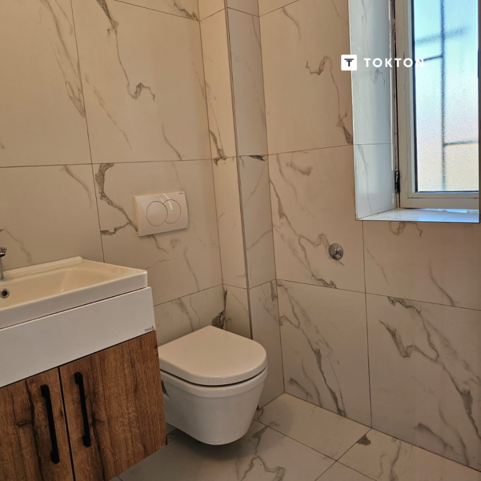 Tirane, shitet apartament 1+1+Ballkon Kati 3, 55 m² 110.000 € (Xhamia Tabakve)
