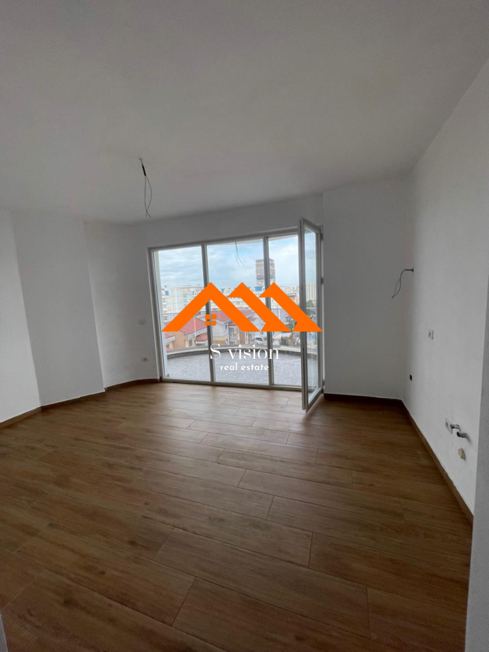 Golem, shitet apartament 2+1+Ballkon Kati 6, 90 m² (Bulevardi i Pishave)