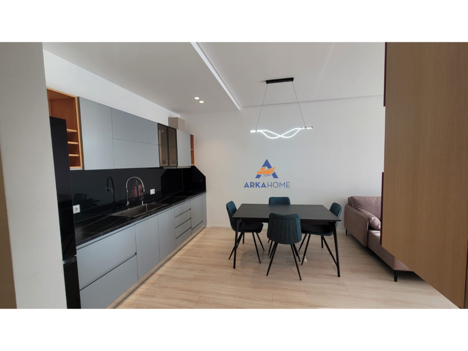 Tirane, jepet me qera apartament 1+1+Ballkon Kati 5, 72 m² 600 € (FARMACIA 10)