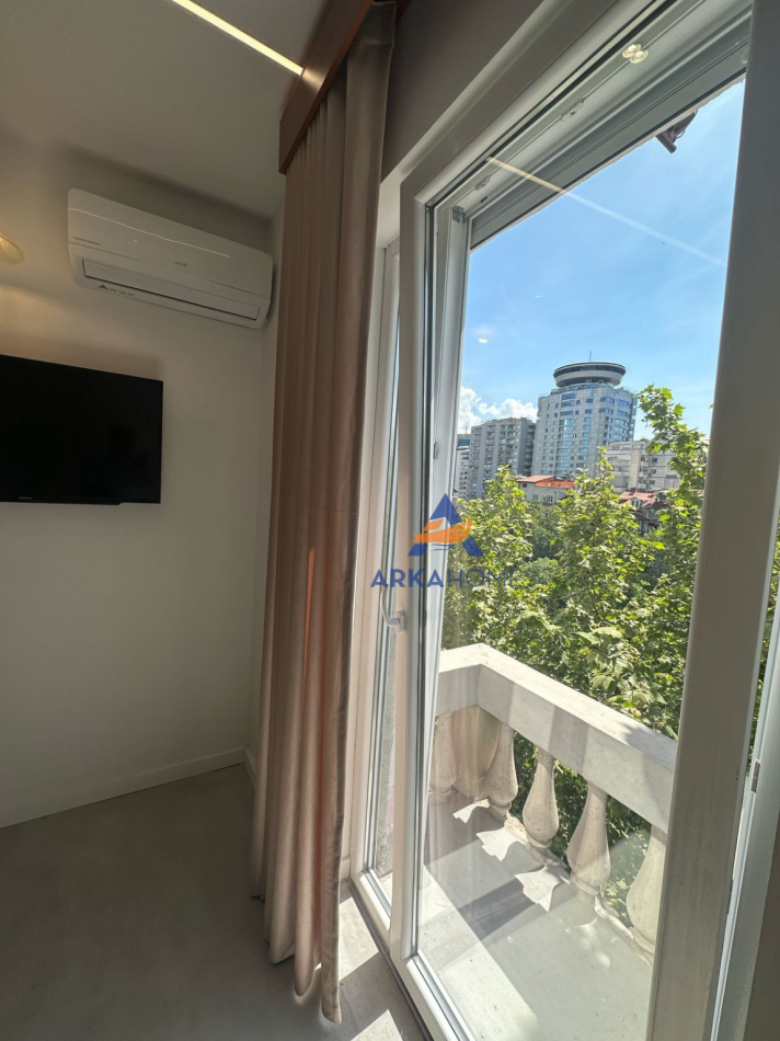 Tirane, jepet me qera garsonier Kati 5, 40 m² 500 € (Reshit Collaku)