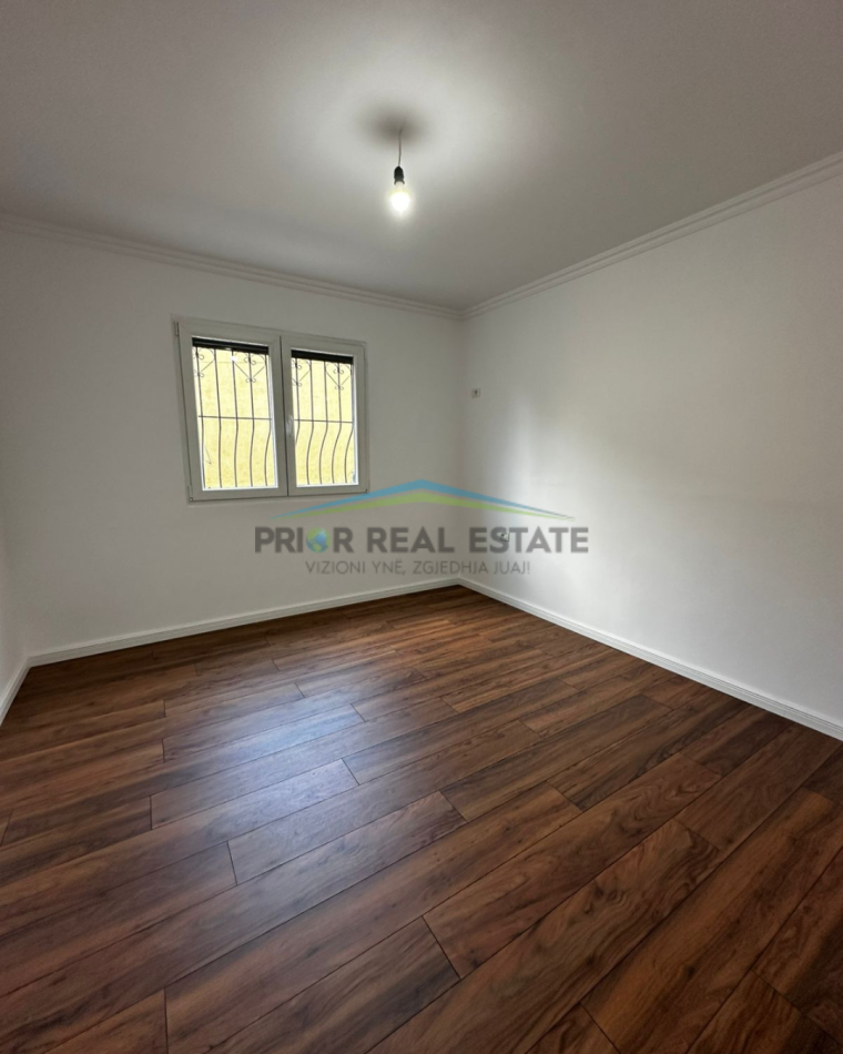 Tirane, shitet apartament 1+1+Ballkon Kati 2, 60 m² 122.000 € (te Hotel Diplomat 2)