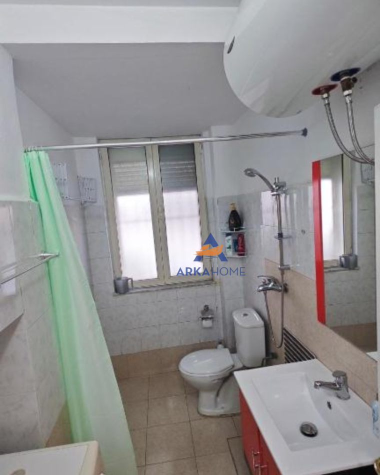Tirane, jepet me qera garsonier Kati 1, 40 m² 350 € (VASIL SHANTO)