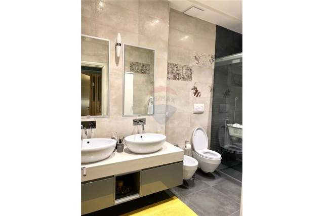 Tirane, shitet apartament 2+1+A+BLK Kati 11, 118 m² 185.000 Euro