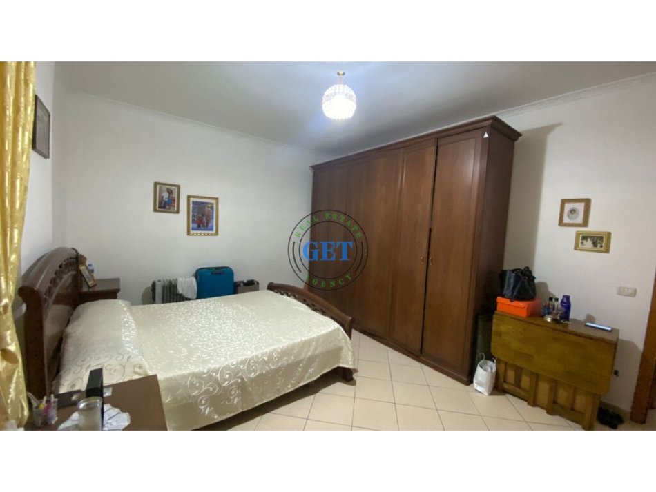 Durres, shitet apartament 2+1+Ballkon Kati 1, 120 m² 121.000 € (Stadiumi)