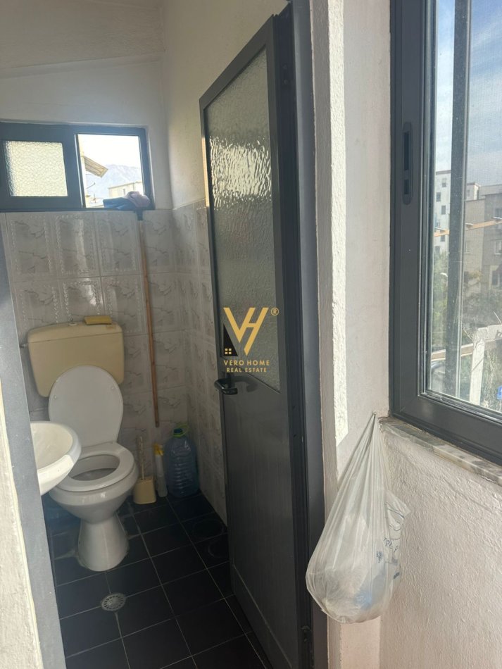 Tirane, shitet apartament 2+1+Ballkon Kati 3, 103 m² 144.000 € (XHAMLLIKU)