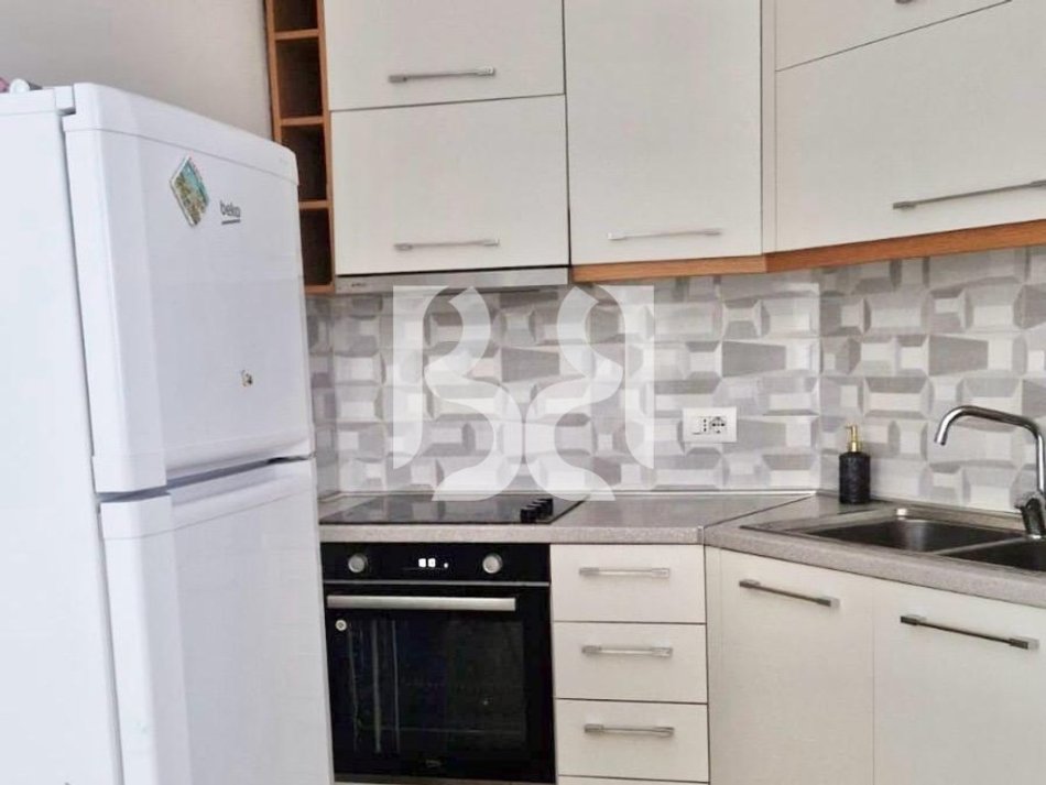 Tirane, jepet me qera apartament 1+1 Kati 1, 68 m² 500 € (Don Bosko)