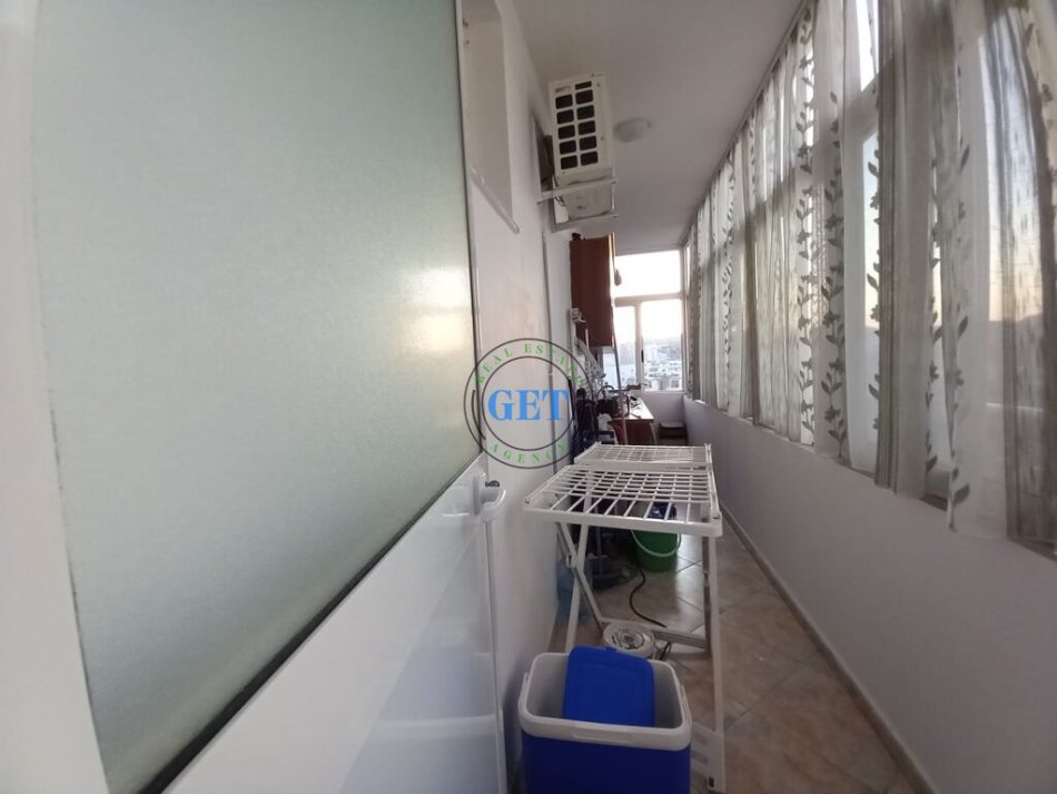 Durres, jepet me qera apartament Kati 4, 120 m² 300 € (Ish URT Durres)