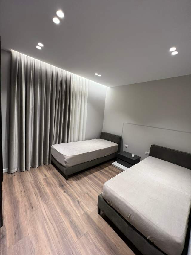 Tirane, jepet me qera apartament 2+1 Kati 7, 90 m² 600 Euro (Fusha e Aviacionit)