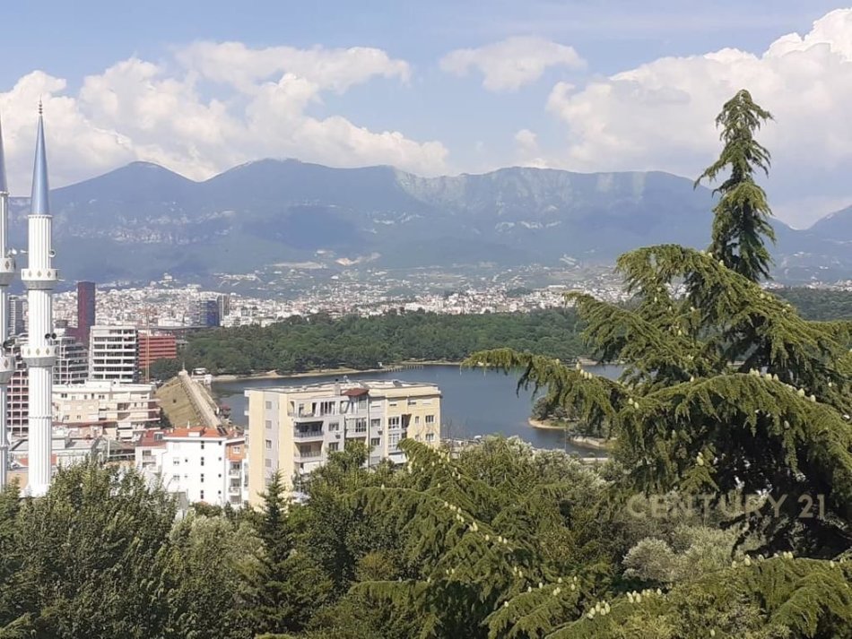 APARTAMENT 2+1+2 +POST PARKIMI KOPSHTI BOTANIK !