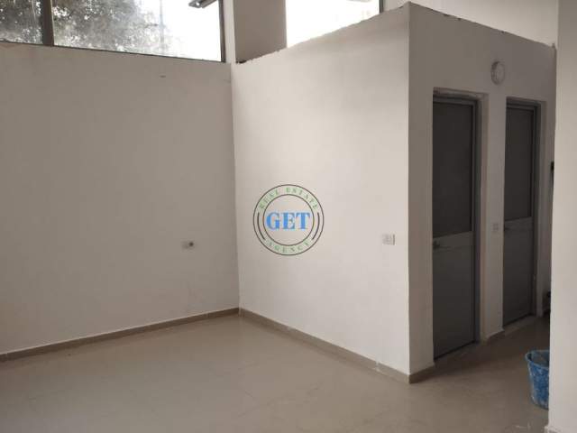 Durres, jepet me qera ambjent biznesi Kati 0, 130 m² 850 Euro (Kazazi)