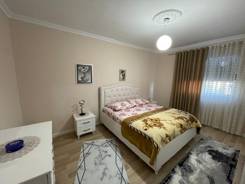Tirane, shitet apartament 2+1 Kati 5, 71 m² 107.000 € (Porcelan)