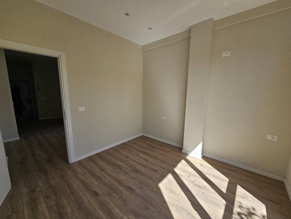Tirane, shitet apartament 1+1 Kati 4, 41 m² 124.000 € (myslym shyri)
