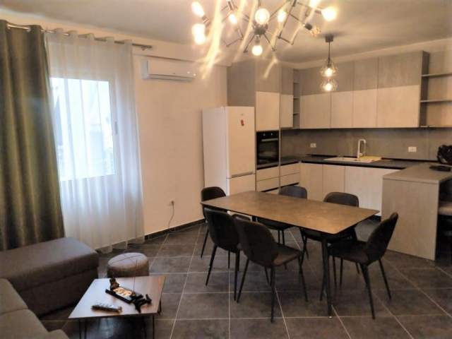Tirane, jepet me qera apartament Kati 2, 110 m² 35.000 Leke (dalip topi)