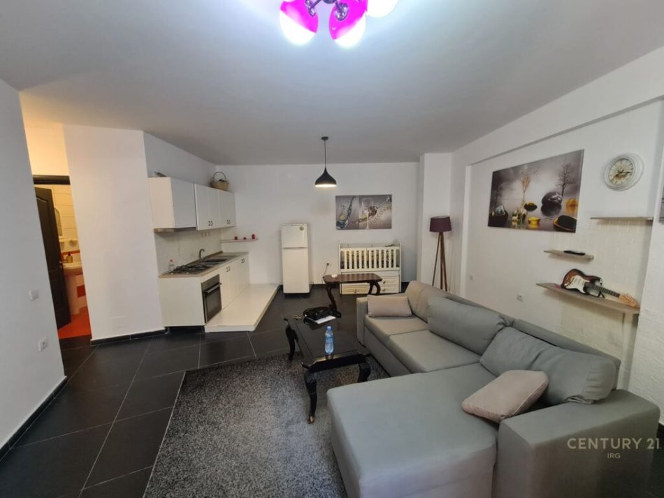 Tirane, jepet me qera 1+1+Ballkon Kati 1, 78 m² 450 € (ne Don Bosko)
