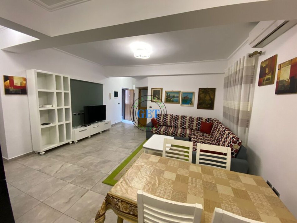 Durres, jepet me qera 2+1 , 96 m² 450 € (Bulevard, Durres)