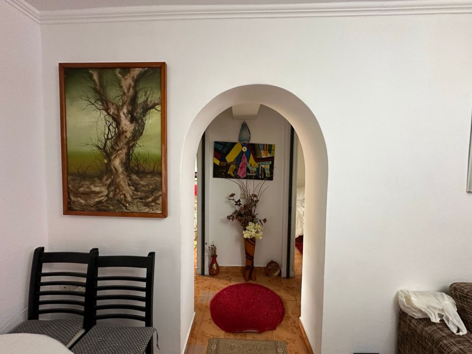Tirane, shes apartament 3+1+Ballkon, Kati 3, 103 m2 144,000 € (Xhamllik)