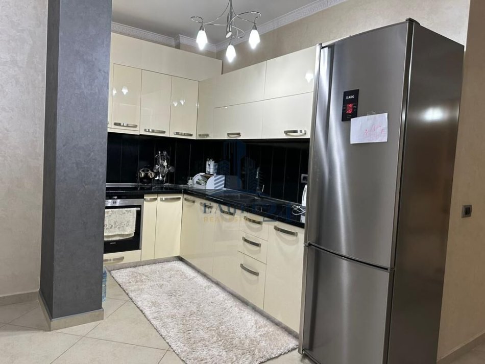 Shitet Apartament 3+1 ne Fresk totalisht i kompletuar