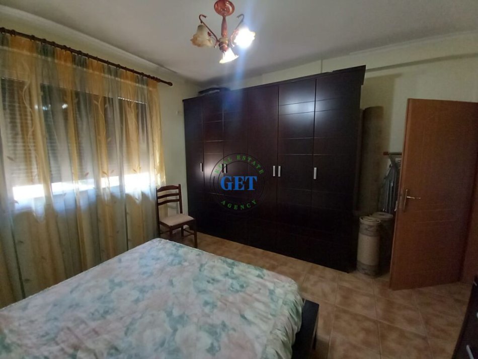Durres, jepet me qera apartament 2+1+Ballkon Kati 7, 95 m² 300 € (Muzeumi Durres)