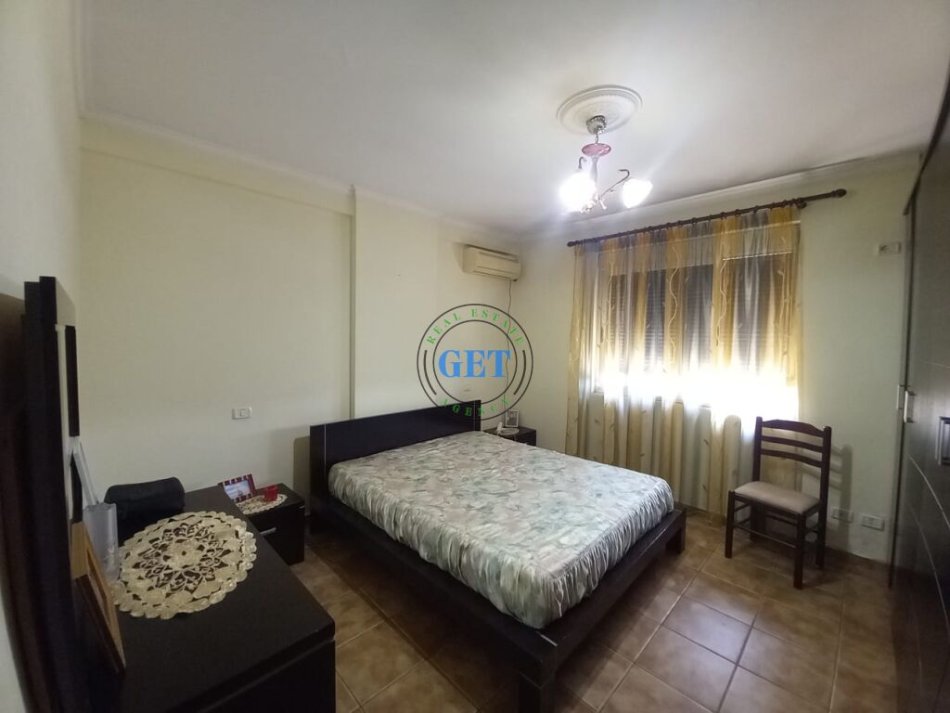 Durres, jepet me qera apartament 2+1+Ballkon Kati 7, 100 m² 300 € 