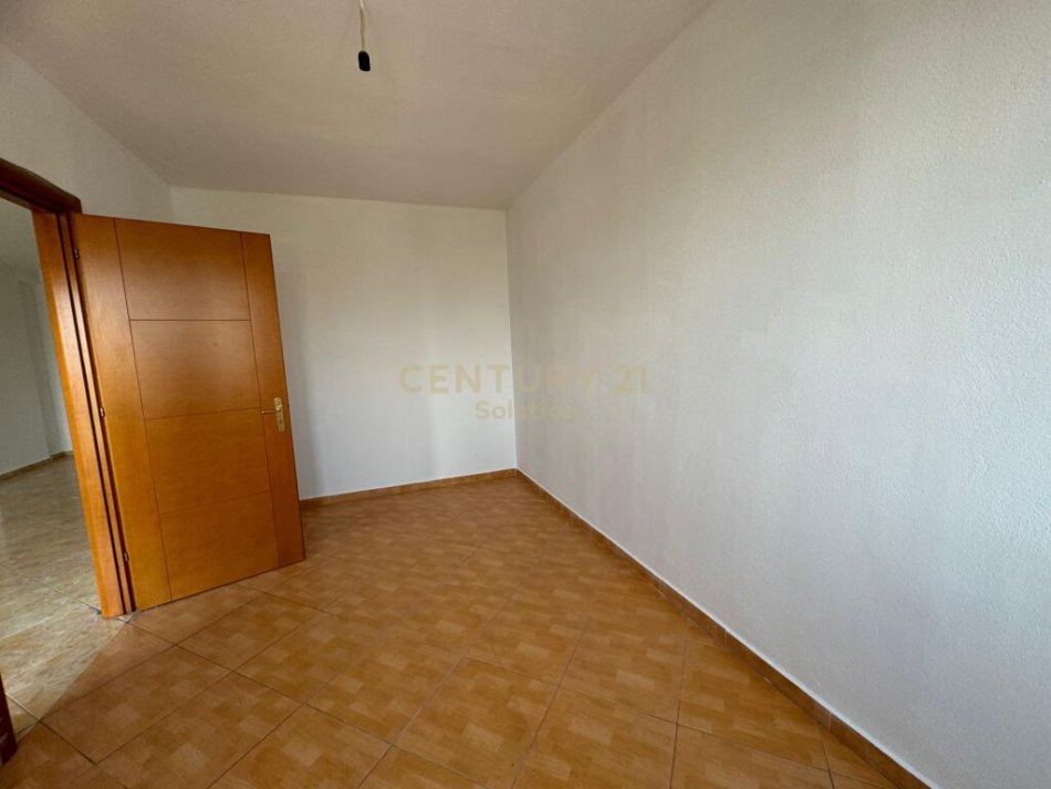 Tirane, shitet apartament 2+1 Kati 2, 104 m²  ÇMIM I ARSYESHEM (ne Misto Mame, rruga Besim Alla)