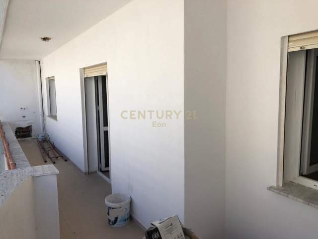 Durres, shitet apartament 1+1+BLK Kati 3, 80 m² 80.000 Euro (vollga)