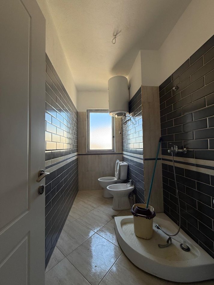 Durres, shitet apartament 2+1+Ballkon Kati 6, 150 m² 100.000 € (Golem)