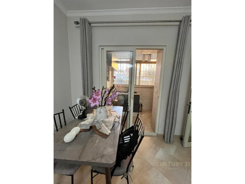Tirane, shitet apartament 1+1 Kati 0, 86.000 € (Ne Don Bosko)