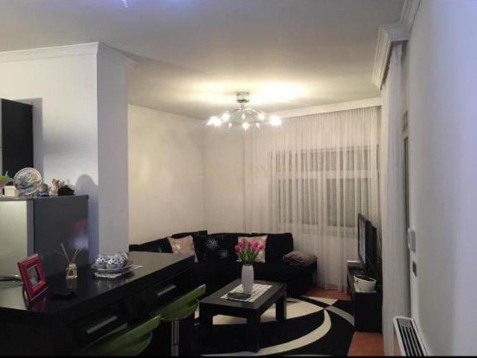 Tirane, shitet apartament 2+1+Ballkon Kati 8, 116 m² 159.000 € (Ne hyrja te rruges Don Bosko)