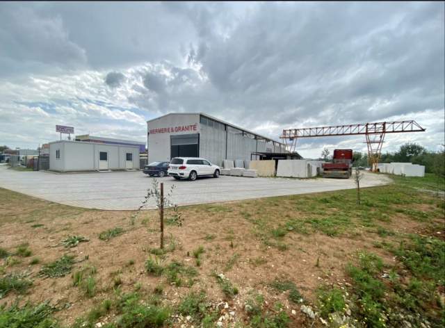 Tirane, shes magazine Kati 1, 6.500 m² 650.000 Euro (Tapiz)