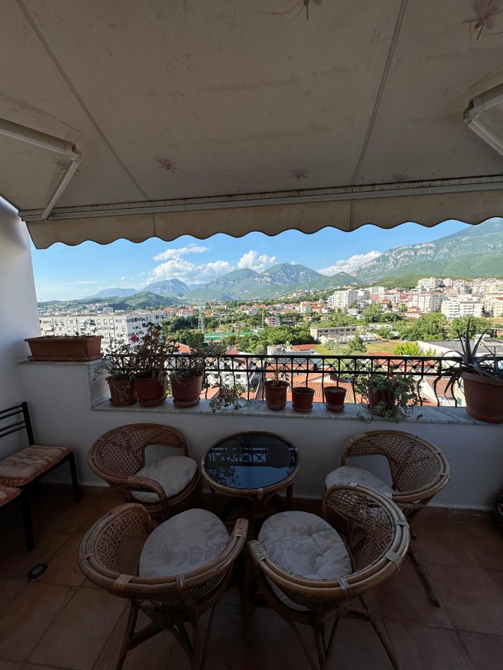 Tirane, shes apartament 2+1 Kati 7, 106 m² 168.000 € (Kinostudio)