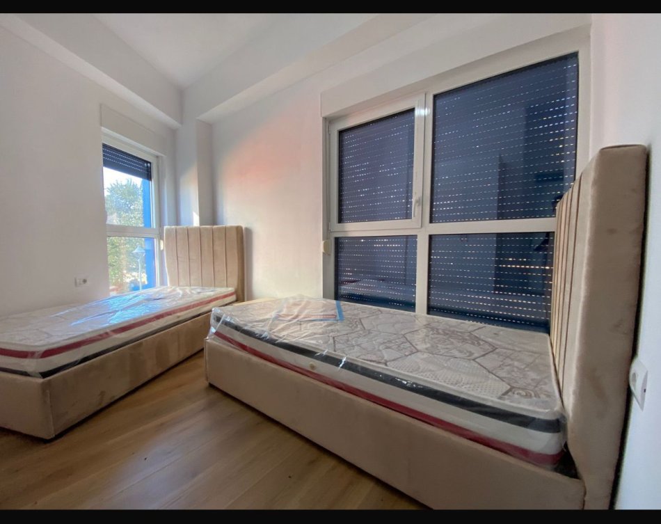 Tirane, shitet apartament 2+1 Kati 1, 73 m² 115.000 € (ali demi)