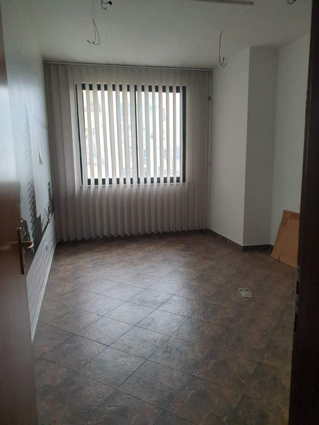 Tirane, jepet me qera apartament 2+1+A+BLK Kati 10, 90 m² 400 Euro (Bul Gjergj Fishta)