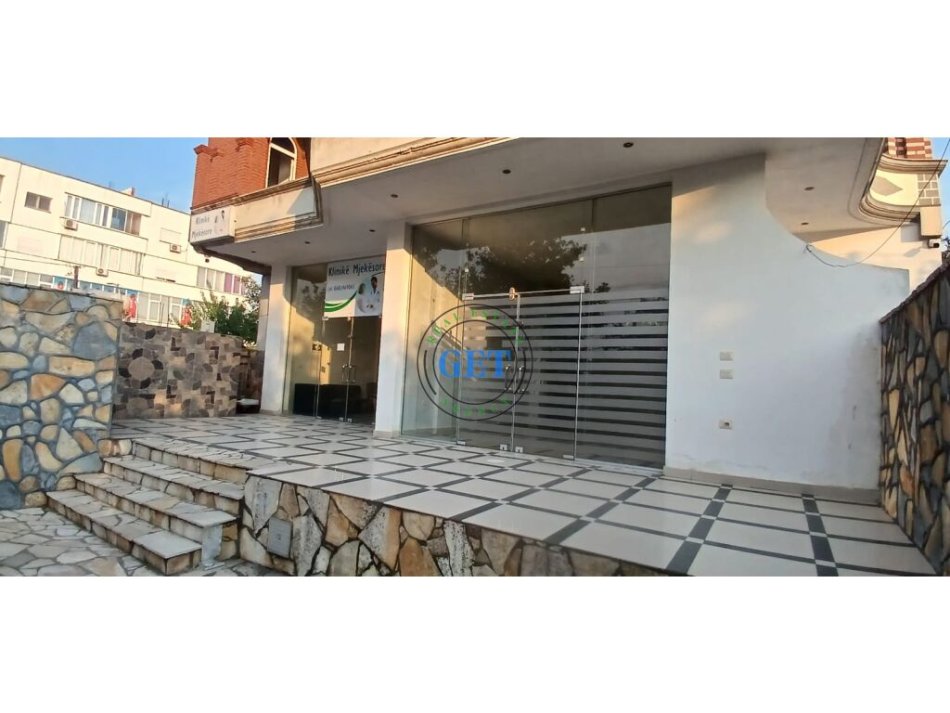 Durres, jepet me qera ambjent biznesi Kati 0, 40 m² 250 € (Ish Keneta, Durres)