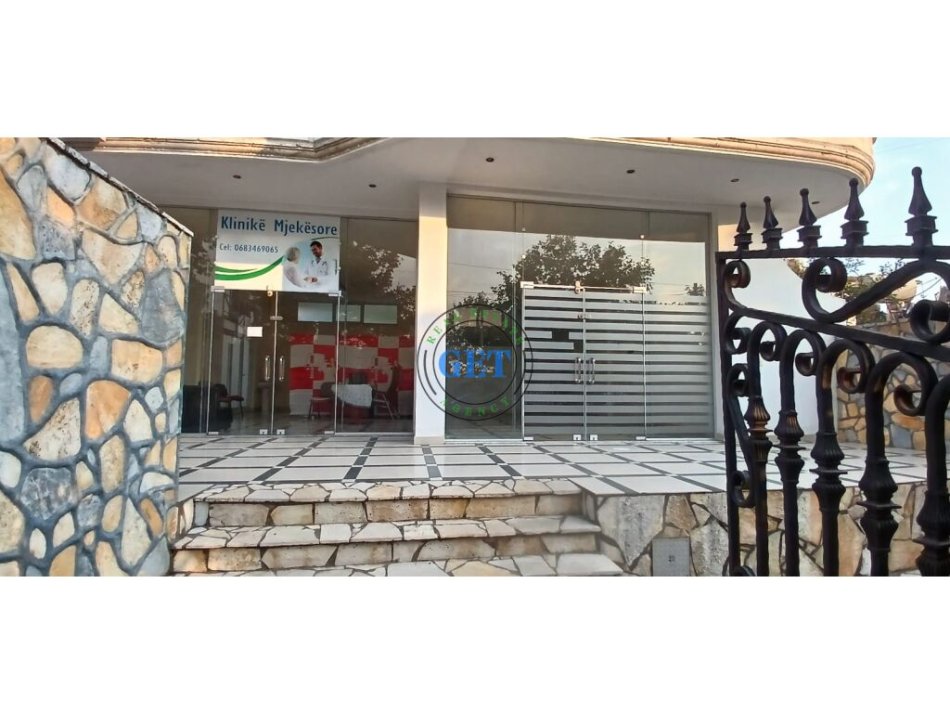 Durres, jepet me qera ambjent biznesi Kati 0, 40 m² 250 € (Ish Keneta, Durres)