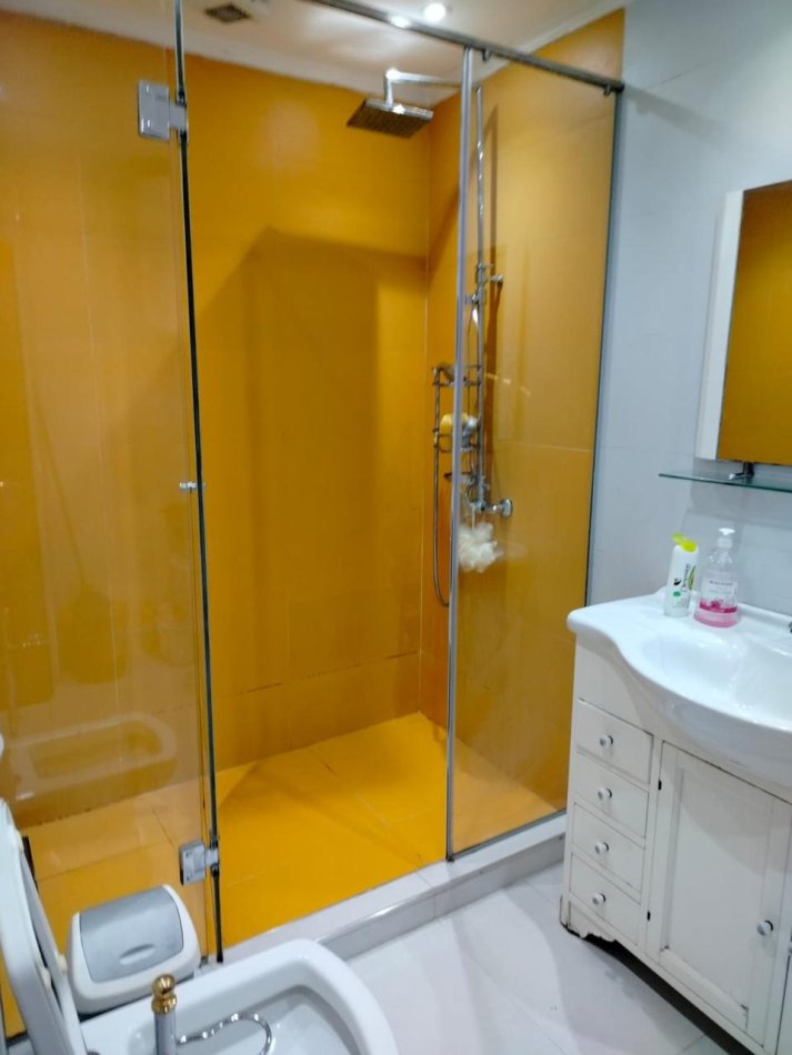 Tirane, jepet me qera apartament 3+1+Ballkon Kati 8, 198 m² (Komuna e Parisit)
