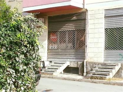 Tirane, shitet dyqan Kati 0, 59 m² 77.000 Euro (Dom Mark Dushi)
