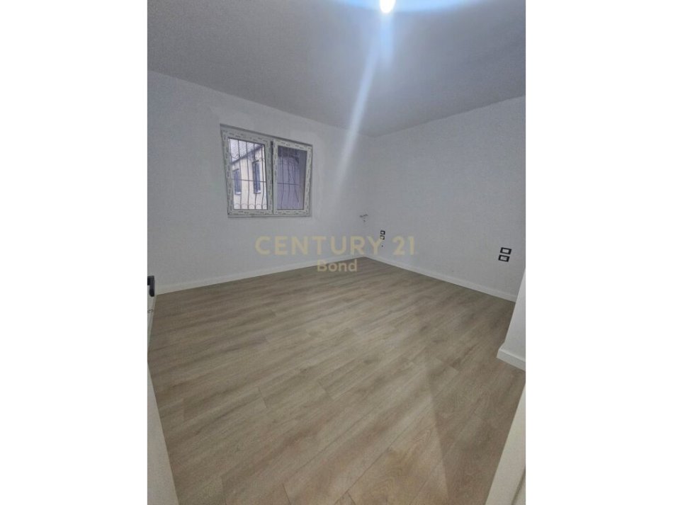 Tirane, shitet apartament 2+1 Kati 0, 64 m² 103.000 € (në zonën e Brrylit, rruga "Hoxha Tahsim")