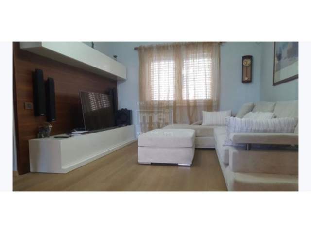 Tirane, jepet me qera apartament 2+1+BLK Kati 5, 100 m² 450 Euro (Ali Demi)