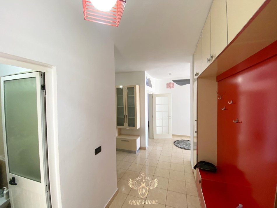 Jepet me Qera 
• 2+1 me ballkon
• 90 Metra
• Mobiluar
• Kati 7 me Ashensor pallat 9 Katsh
• Orientim Veri perendim
• Jepet per afatgjate
🏡Rruga Portit,Stacioni Trenit🏡
• 400€ Neto✅
WEB LINK : https://goldkeyrealestate.al/sq/DetajetePron%C3%ABs/15497211
Post Nr : 15497211
__________________________