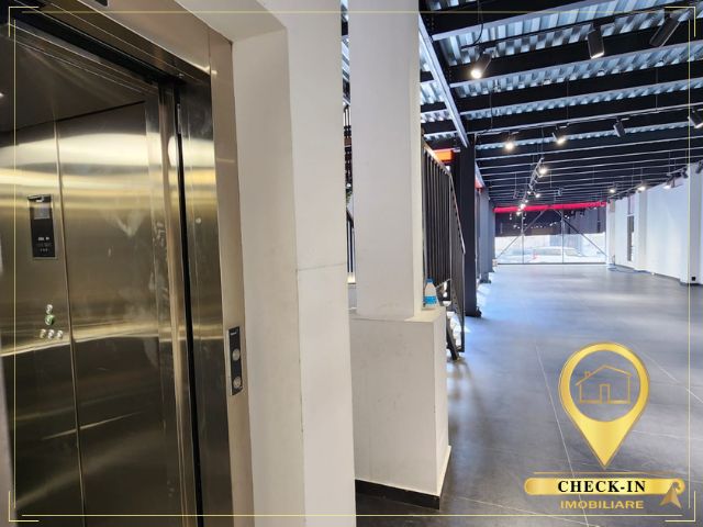 Tirane, jepet me qera ambjent biznesi Kati 0, 350 m² 5.000 € (21 Dhjetori)