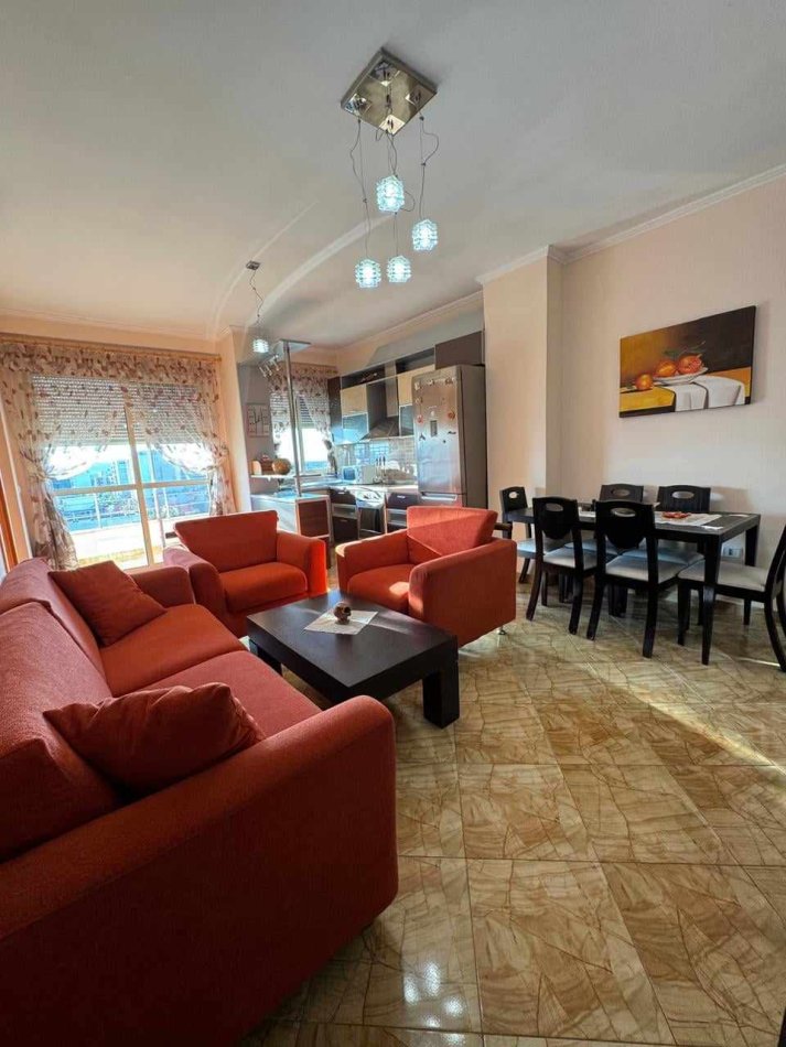 Durres, jepet me qera 2+1 Kati 8, 70 m² 350 € (Plazh,Durres)
