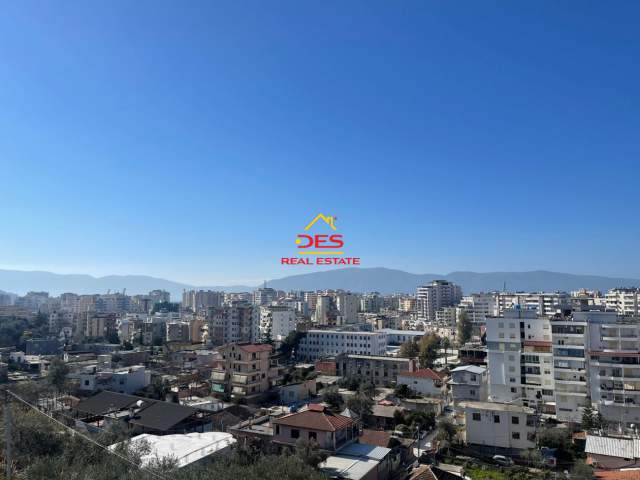 Vlore, shitet Vile 3 Katshe Kati 3, 480 m² 170.000 Euro (Hajro Cakeri,Vlore)