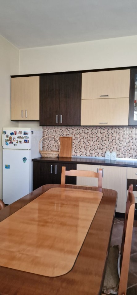 Tirane, jepet me qera apartament 1+1 Kati 2, 74 m² 350 € (Vilat Gjermane)