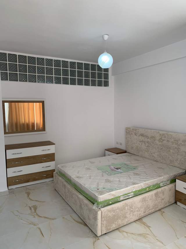 Tirane, jepet me qera apartament 2+1 Kati 7, 100 m² 350 Euro (Kamez)