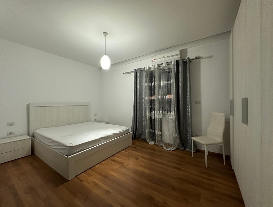 Tirane, jepet me qera apartament 2+1+Ballkon Kati 9, 110 m² 550 € (Unaza e RE)