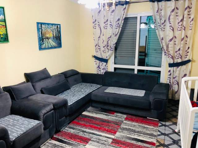 Lushnje, shitet apartament 110 m² 41.000 Euro