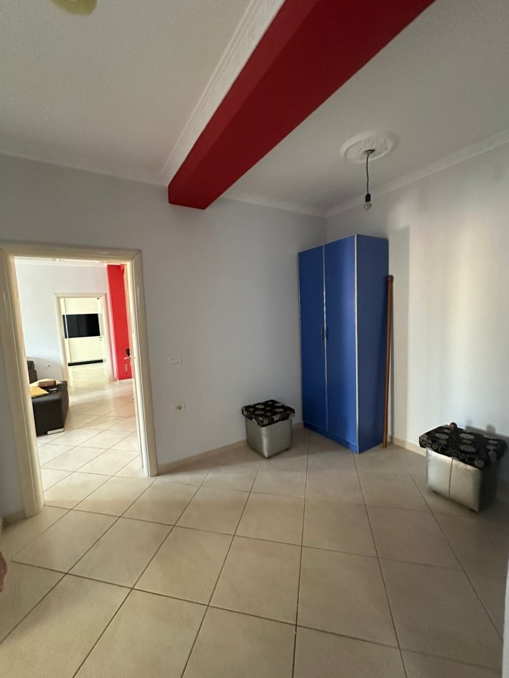 Durres, jepet me qera apartament 2+1+Aneks+Ballkon Kati 3, 110 m² 450 €