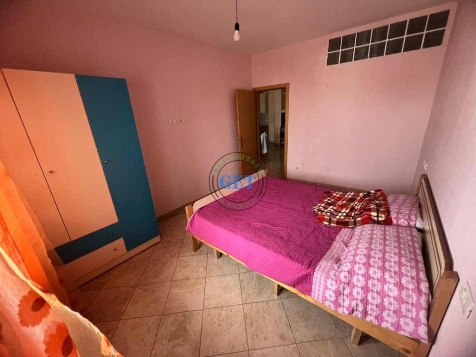 Durres, jepet me qera apartament 1+1 , 65 m² 250 € (UKD, Durres)