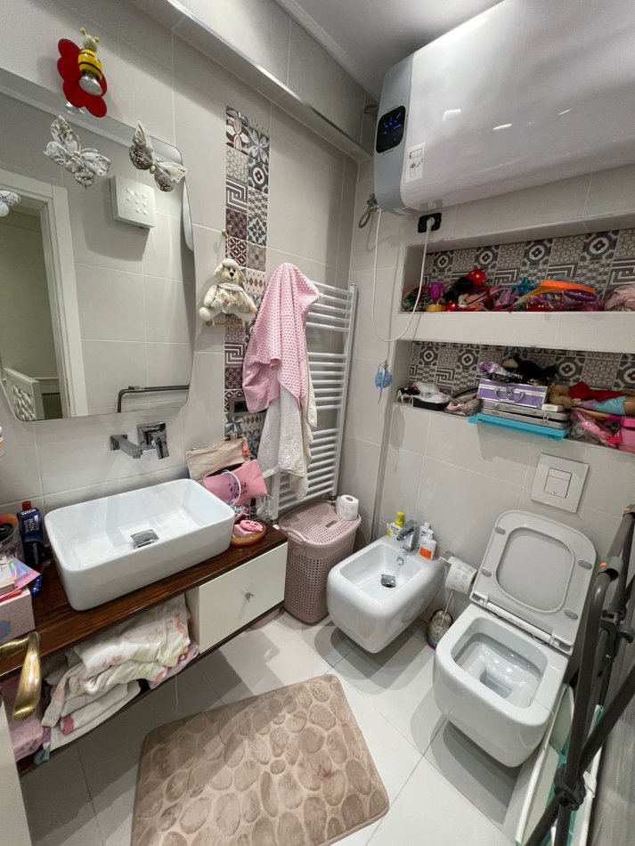 Tirane, shitet apartament 3+1, Kati 2, 182 m2 370,000€ (Rezidenca Kodra Diellit)